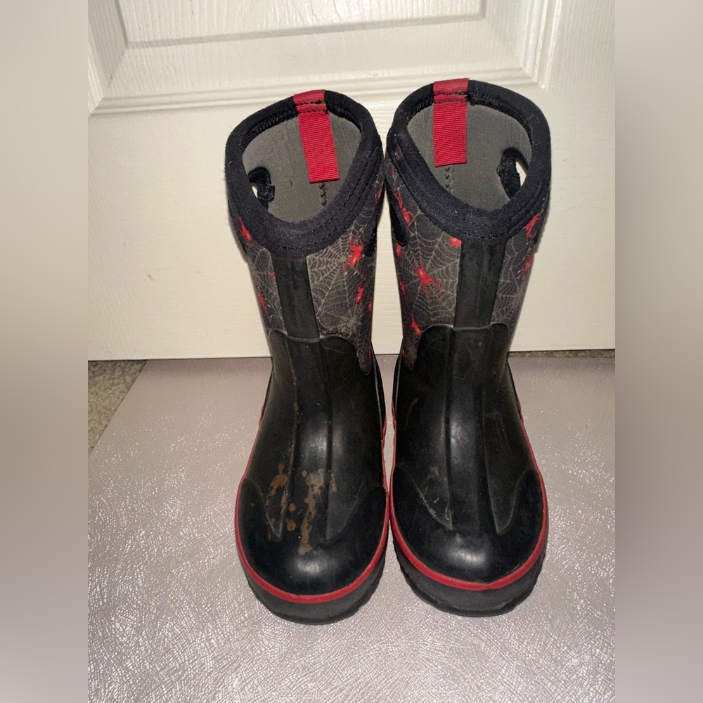 Bogs creepy crawly Black and Red Spiderweb Kids Rain & Snow Boots 9